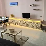 Adorable Downtown * نافبليو
