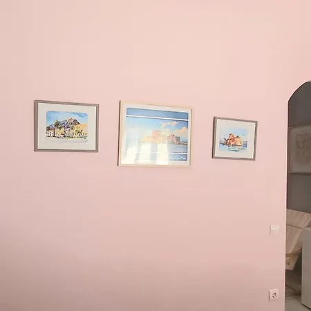 Adorable Downtown Апартаменты *